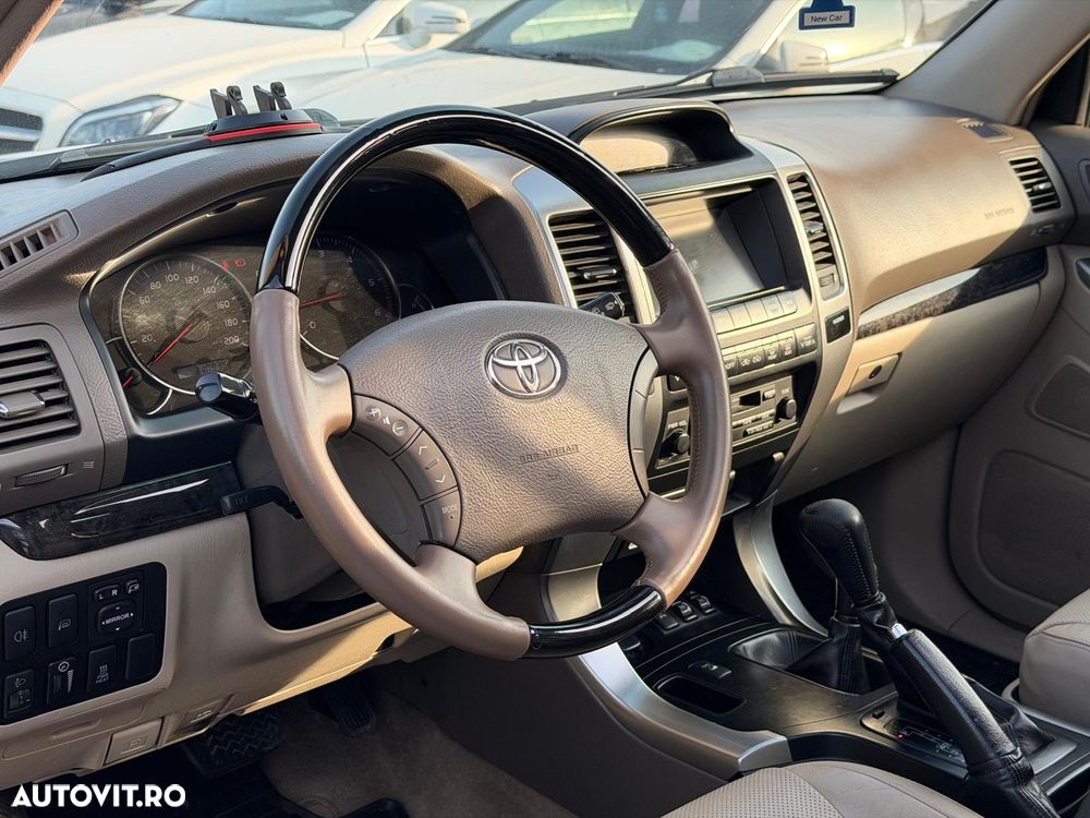 Toyota Land Cruiser - 9