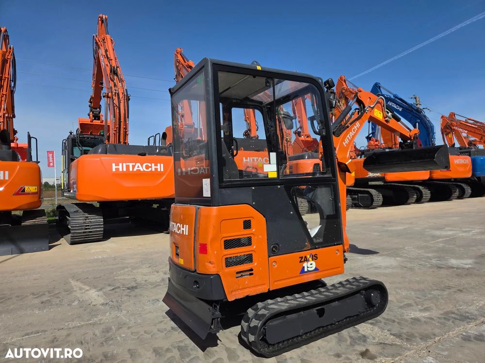 Hitachi ZX19-6, 2 TONE, 2022, 1.056 ore, CUPLA RAPIDA+4 CUPE, adancime sapare 2,8m, ridica 1,3t, latime 0,8m cu senile extensibile la 1,2m, inst picon pe brate, produs in JAPONIA, posibilitate leasing 4 ani-PROMOTIE 20.900 Eur+Tva - 4