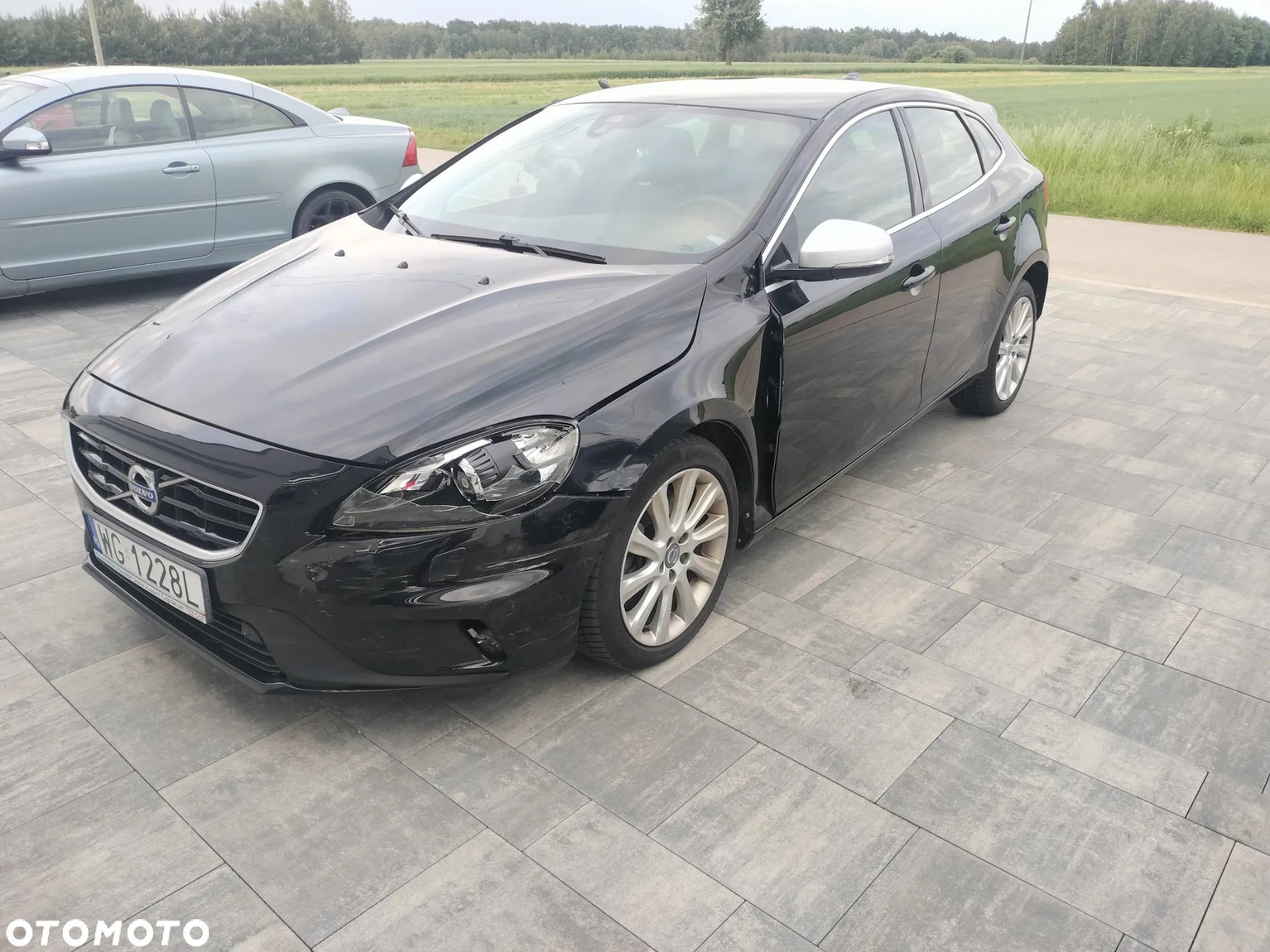 Volvo V40 D4 Drive-E R-Design Summum - 1