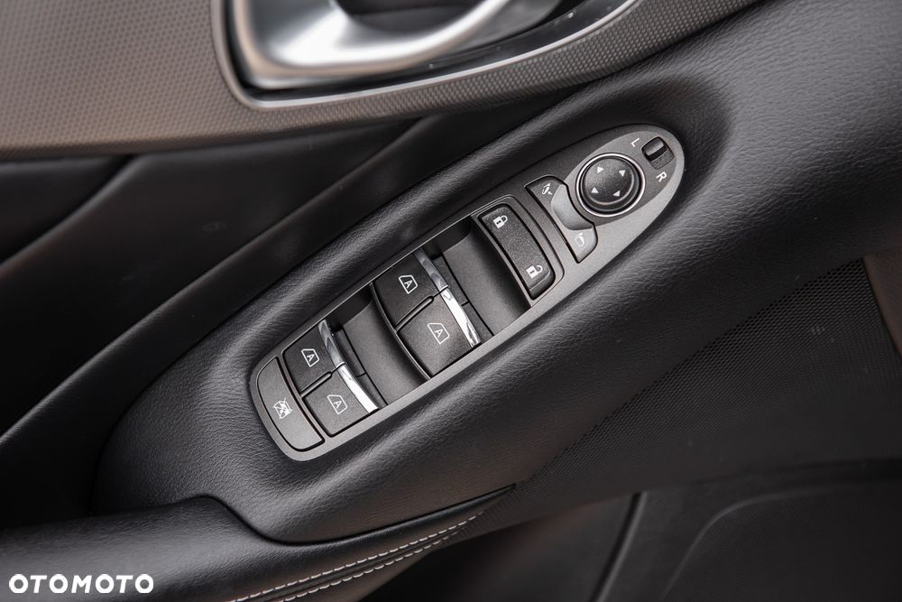 Infiniti Q50 Q50S Hybrid Sport AWD - 17