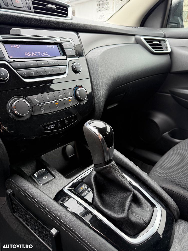 Nissan Qashqai 1.2 DIG-T Xtronic ACENTA - 12