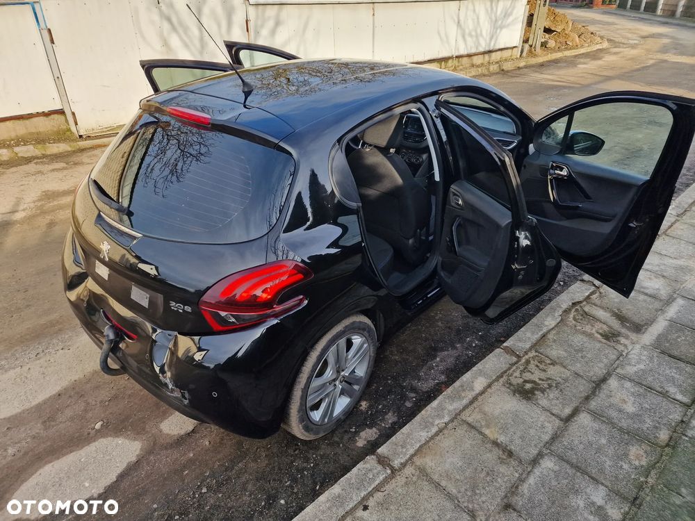 Peugeot 208 1.2 PureTech Style - 19