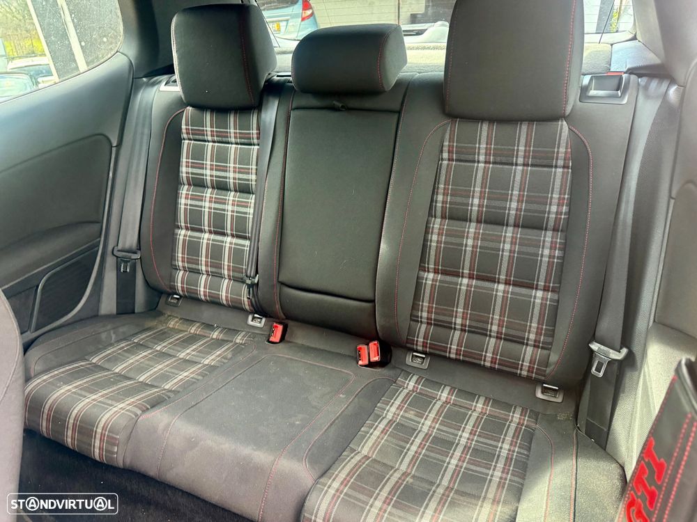 VW Golf 2.0 TSi GTI DSG - 43