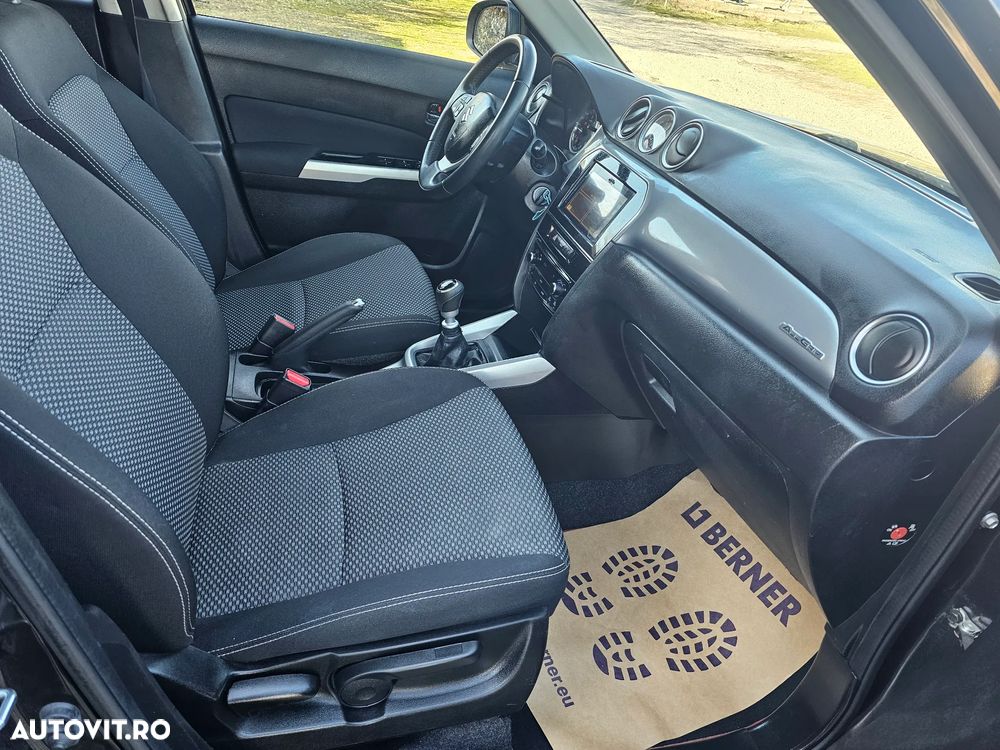 Suzuki Vitara 1.6 DDIS (4x4) Allgrip Comfort+ - 29