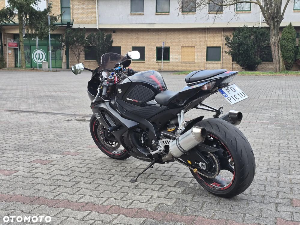 Suzuki GSX-R - 6