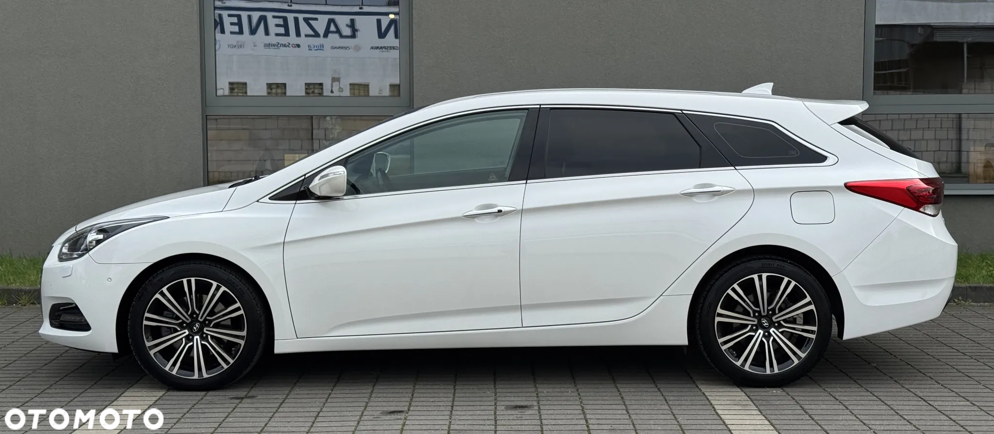 Hyundai i40 Kombi 1.7 CRDi DCT Premium - 6