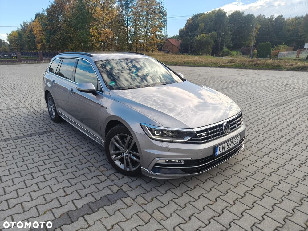 Volkswagen Passat - 1