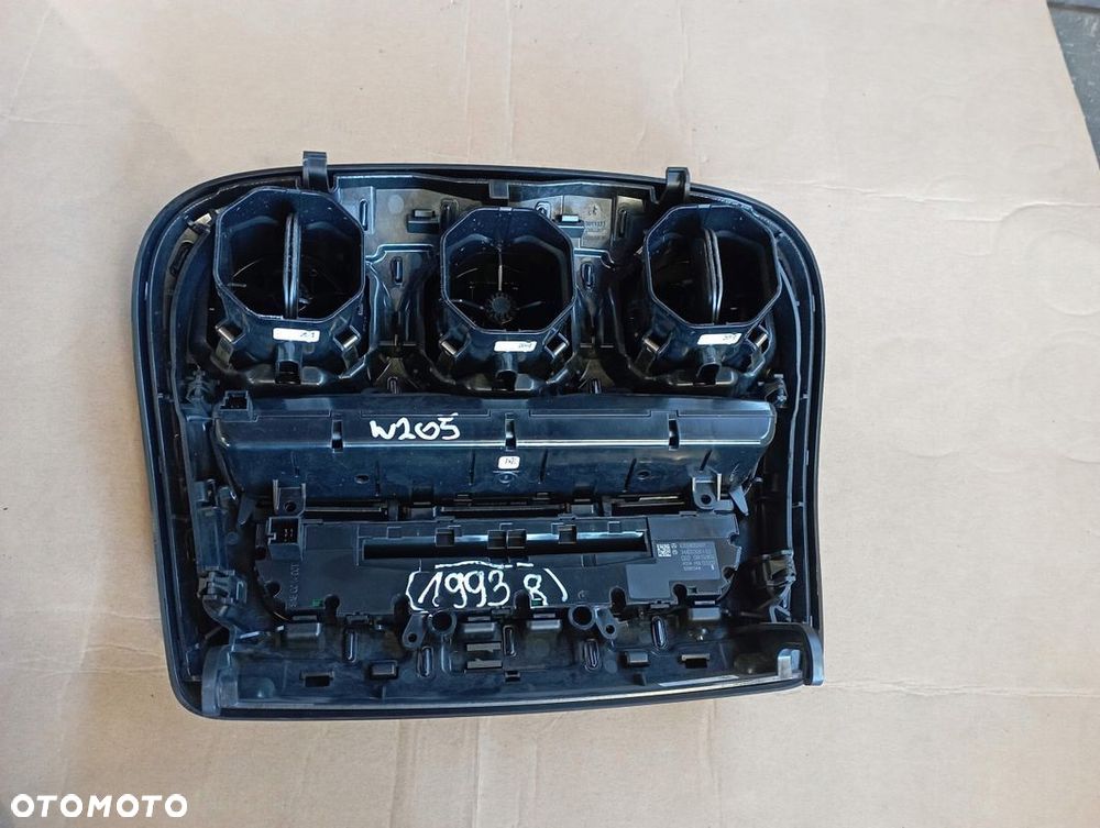 MERCEDES C KLASA W205 PANEL ŚRODKOWY KRATKI A2056805707 - 3