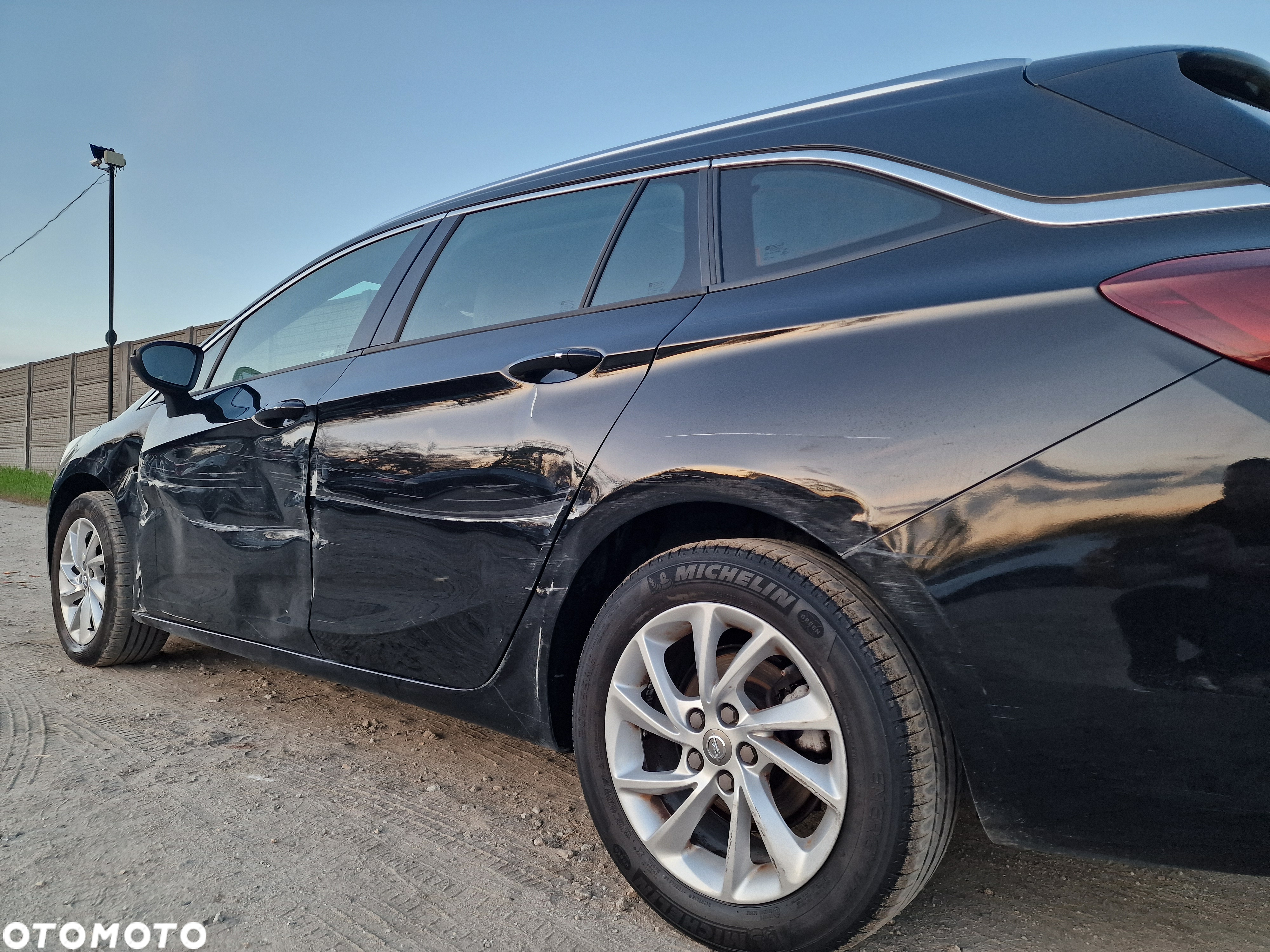 Opel Astra 1.4 Turbo Start/Stop Sports Tourer Innovation - 25