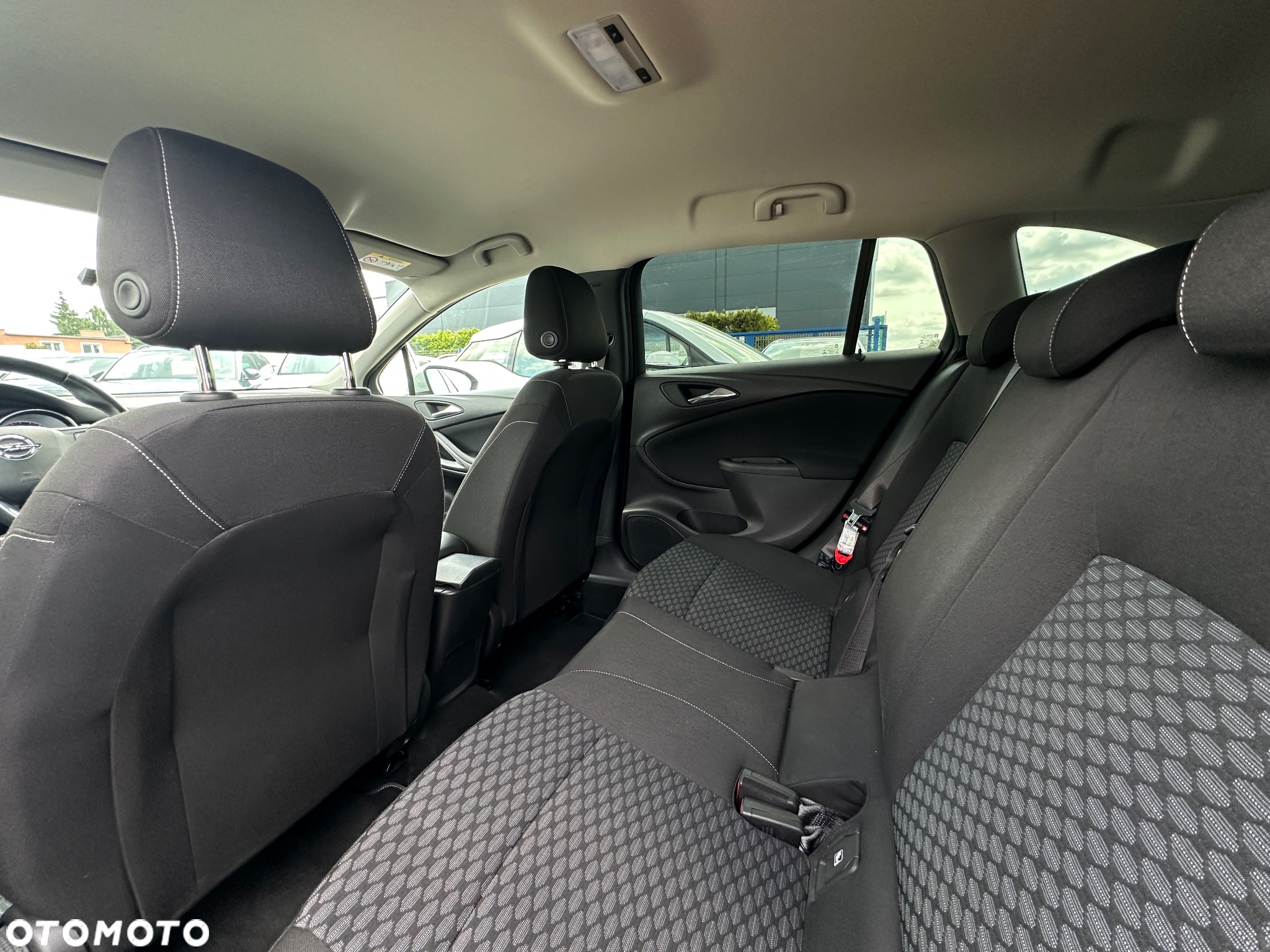Opel Astra 1.6 CDTI Active - 8