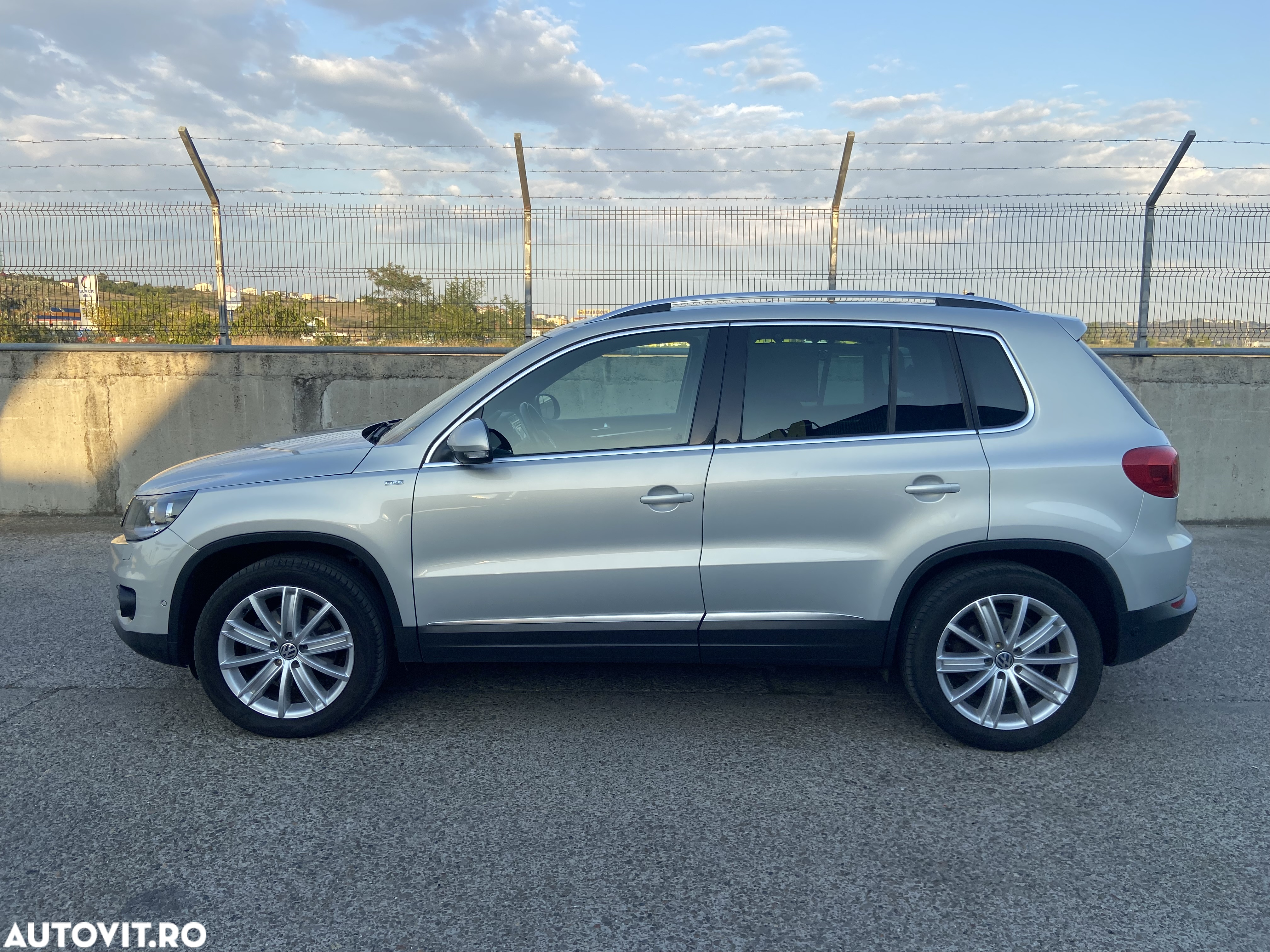 Volkswagen Tiguan 2.0 TDI DPF 4Motion BlueMotion Technology DSG Life - 4