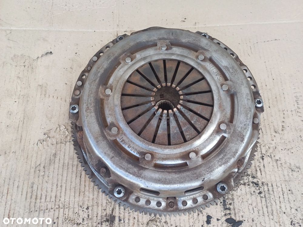 Koło zamachowe sprzęgło Citroen Berlingo III 1.6 VTi 9800251080 - 2