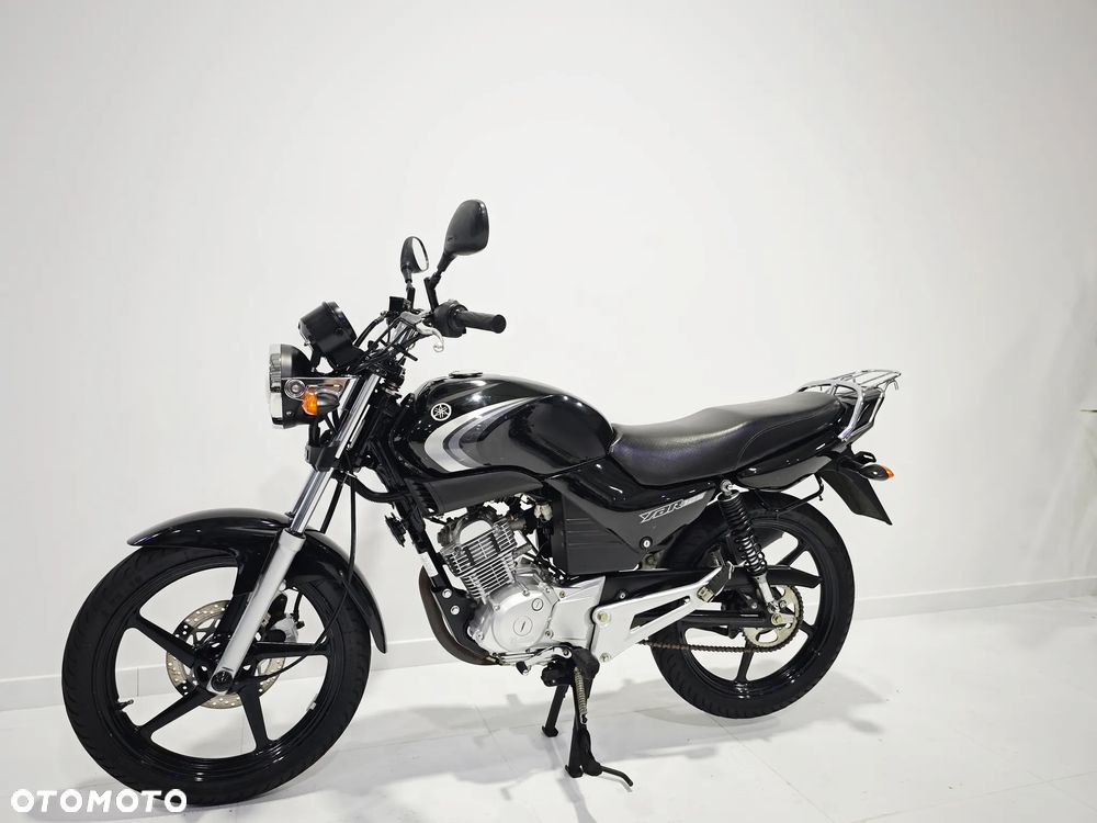 Yamaha YBR - 8