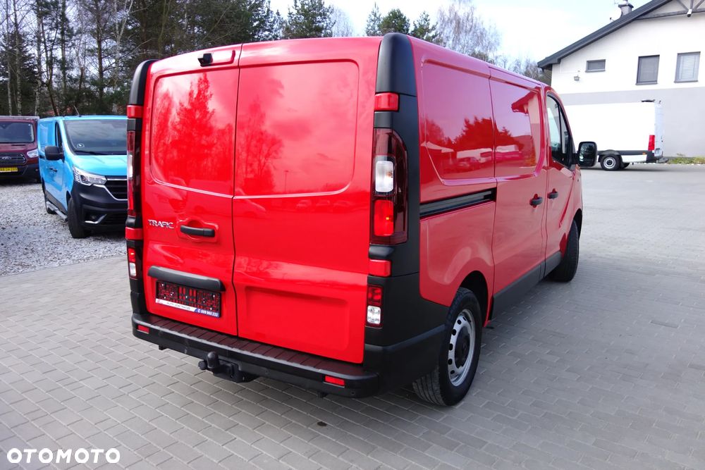 Renault Trafic 2.0 DCI  120 KM L1H1 Klima Kamera Webasto Ledy - 16