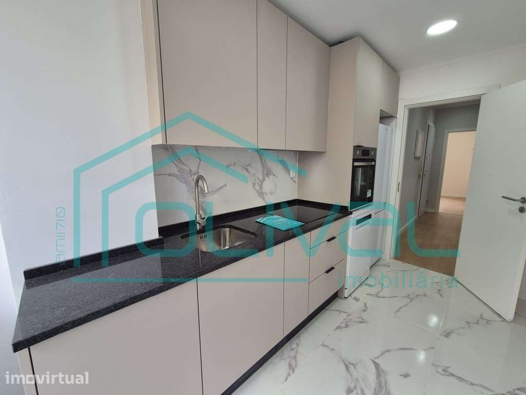 Apartamento T3 Remodelado - Grande imagem: 3/23