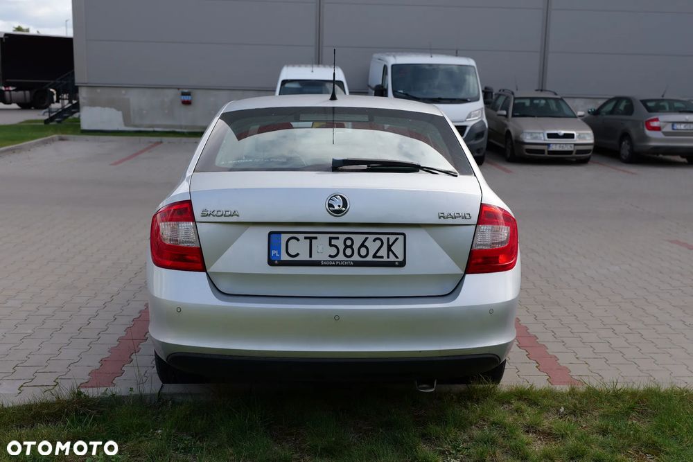 Skoda Rapid 2014 photo 3