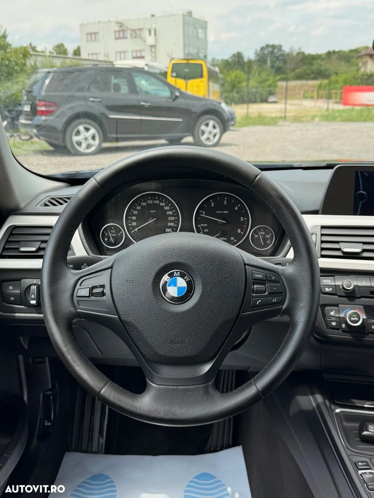 BMW Seria 3 318d Aut. - 10