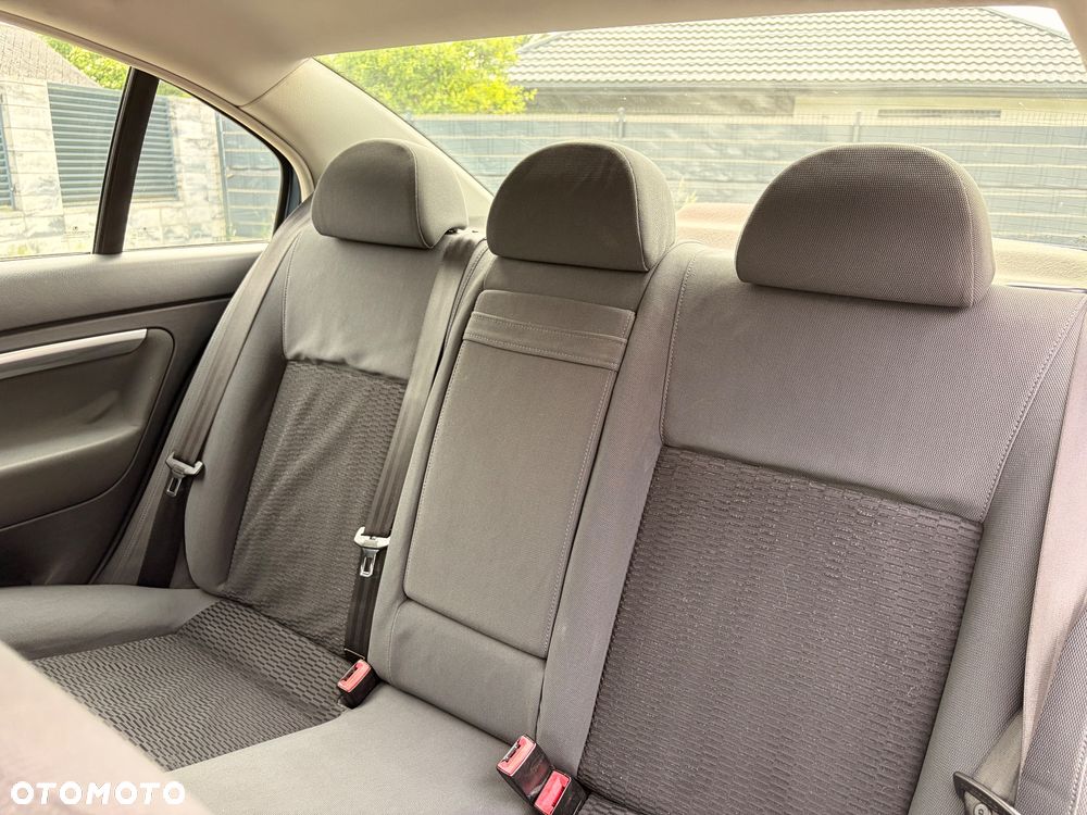 Skoda Superb 1.8T Classic - 8