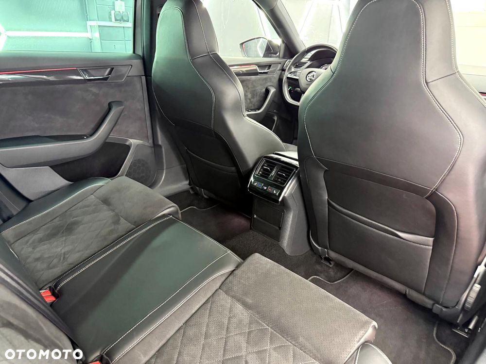 Skoda Superb 2.0 TDI 4x4 DSG Sportline - 33