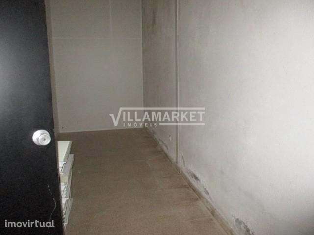Loja com 95 m² em Samora Correia, destinada a comércio. - Grande imagem: 2/7