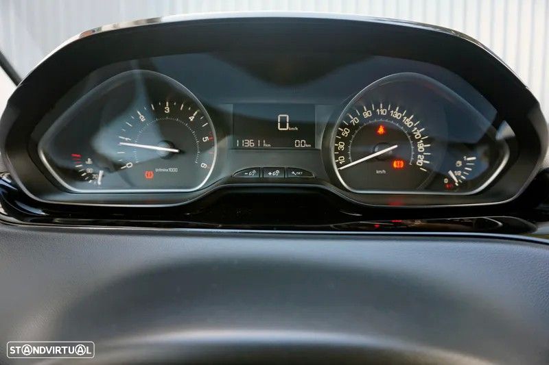 Peugeot 208 1.5 BlueHDi Signature - 12