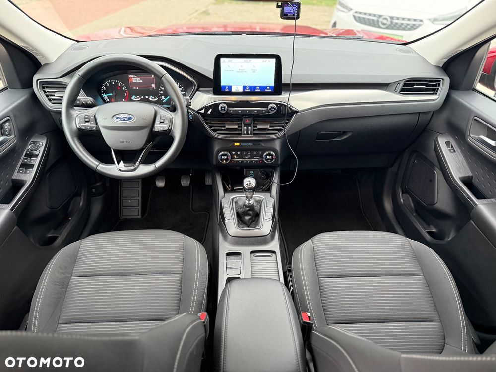 Ford Kuga 1.5 EcoBoost TITANIUM - 8