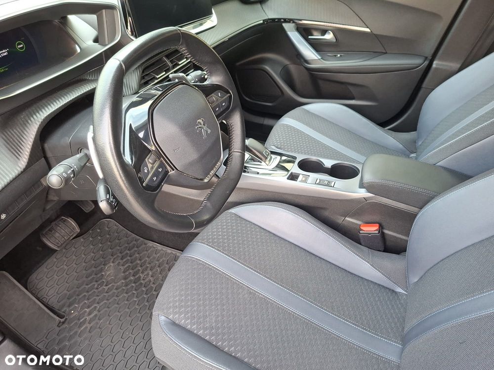 Peugeot 2008 1.2 PureTech Allure S&S EAT8 - 10