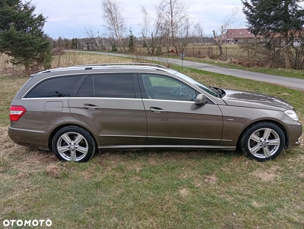 Mercedes-Benz Klasa E 300 CDI DPF BlueEFFICIENCY 7G-TRONIC Avantgarde - 6