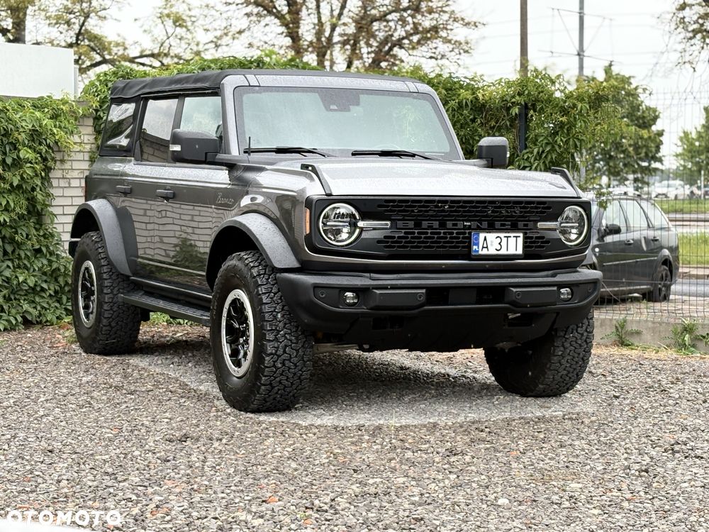 Ford Bronco - 2