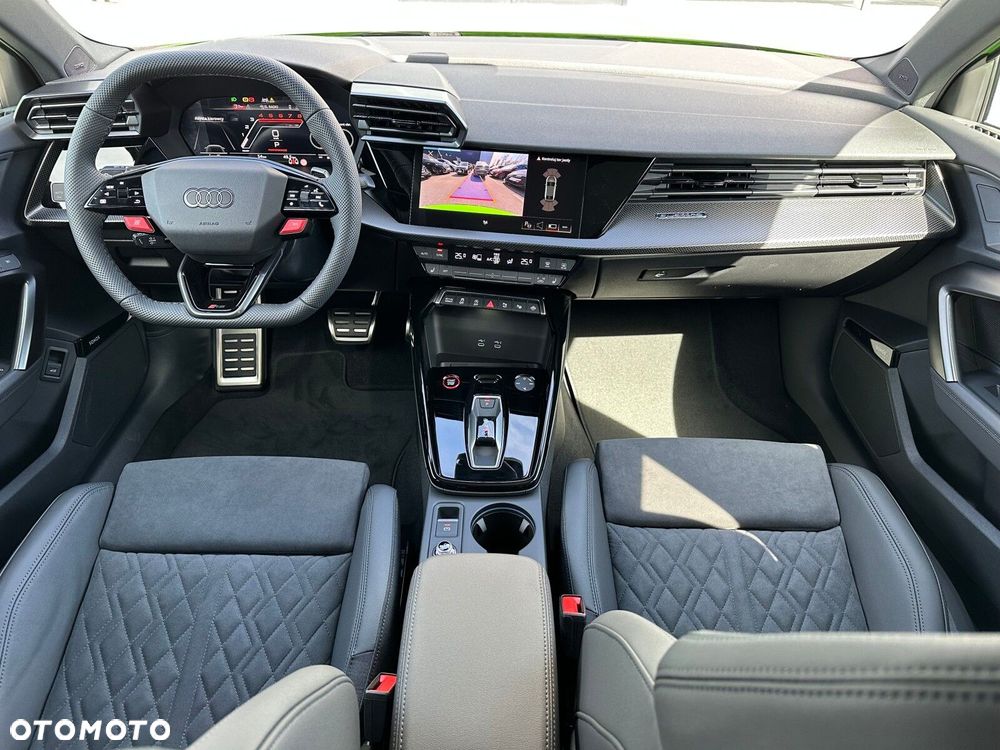 Audi RS3 Limousine - 14