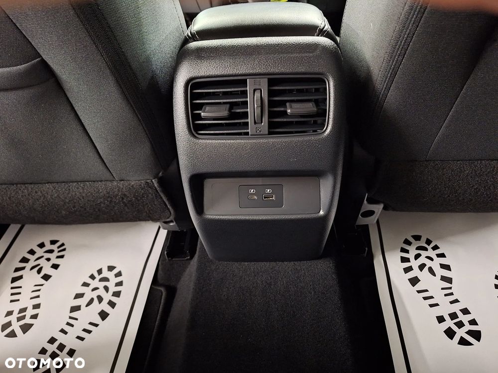 Nissan Qashqai 1.3 DIG-T MHEV Xtronic Tekna - 24