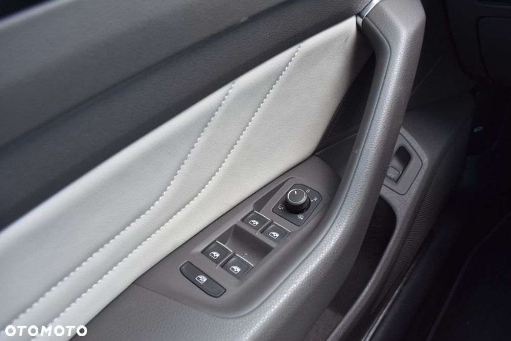 Volkswagen Arteon 2.0 TDI Elegance DSG - 25
