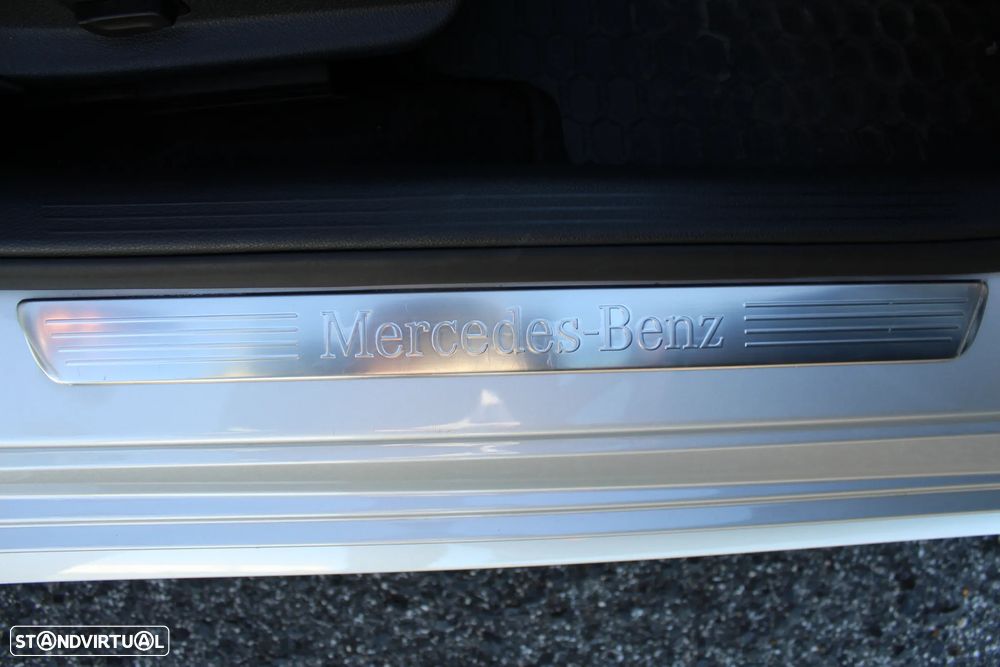 Mercedes-Benz C 200 AMG Line - 17