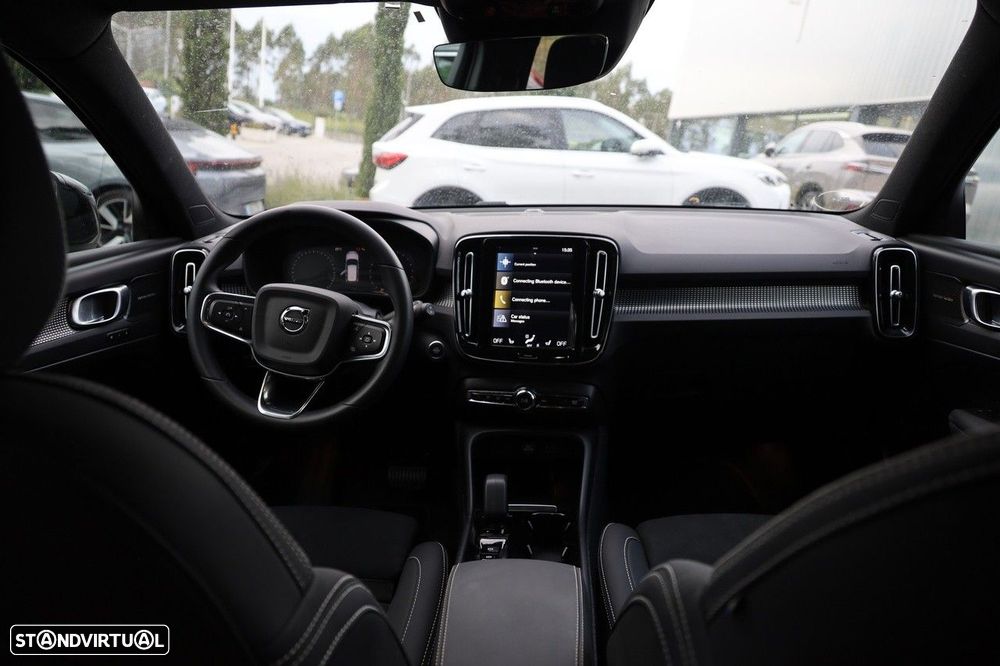 Volvo XC 40 1.5 T2 Plus Dark Auto - 20