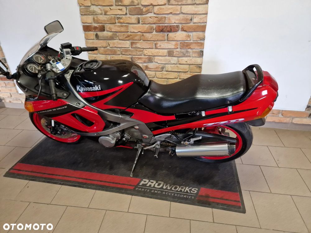Kawasaki ZZR - 17