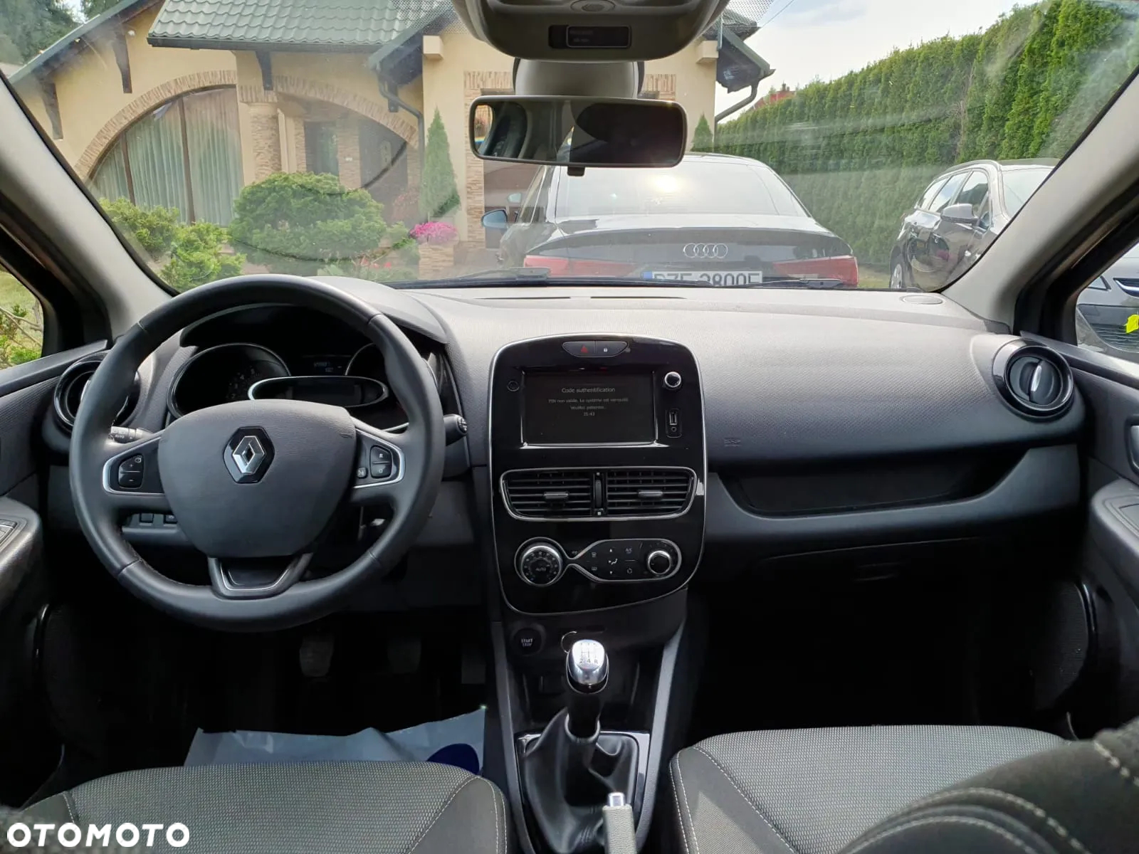 Renault Clio - 11