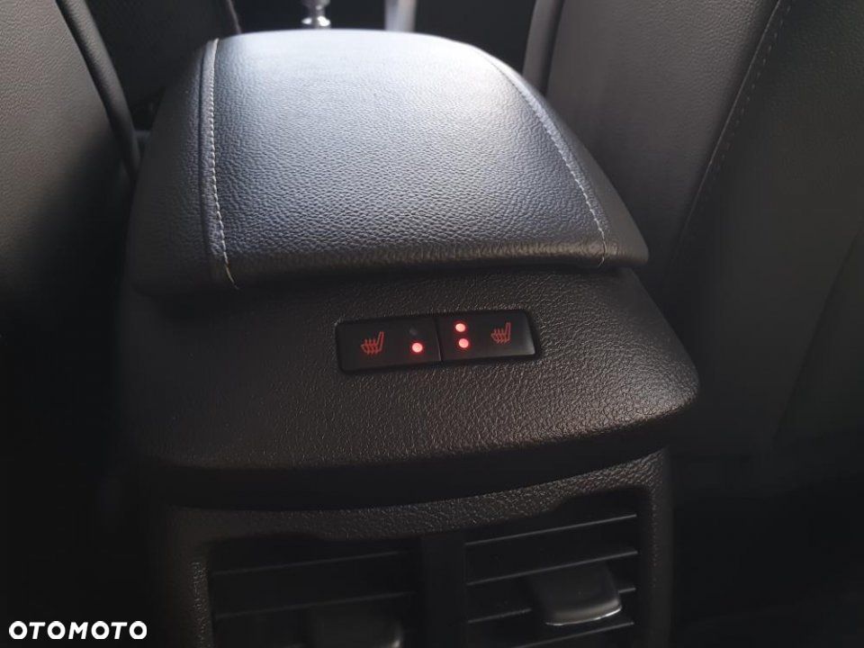 Ford Mondeo - 32
