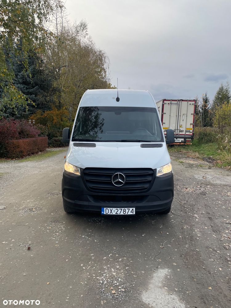 Mercedes-Benz Sprinter - 2