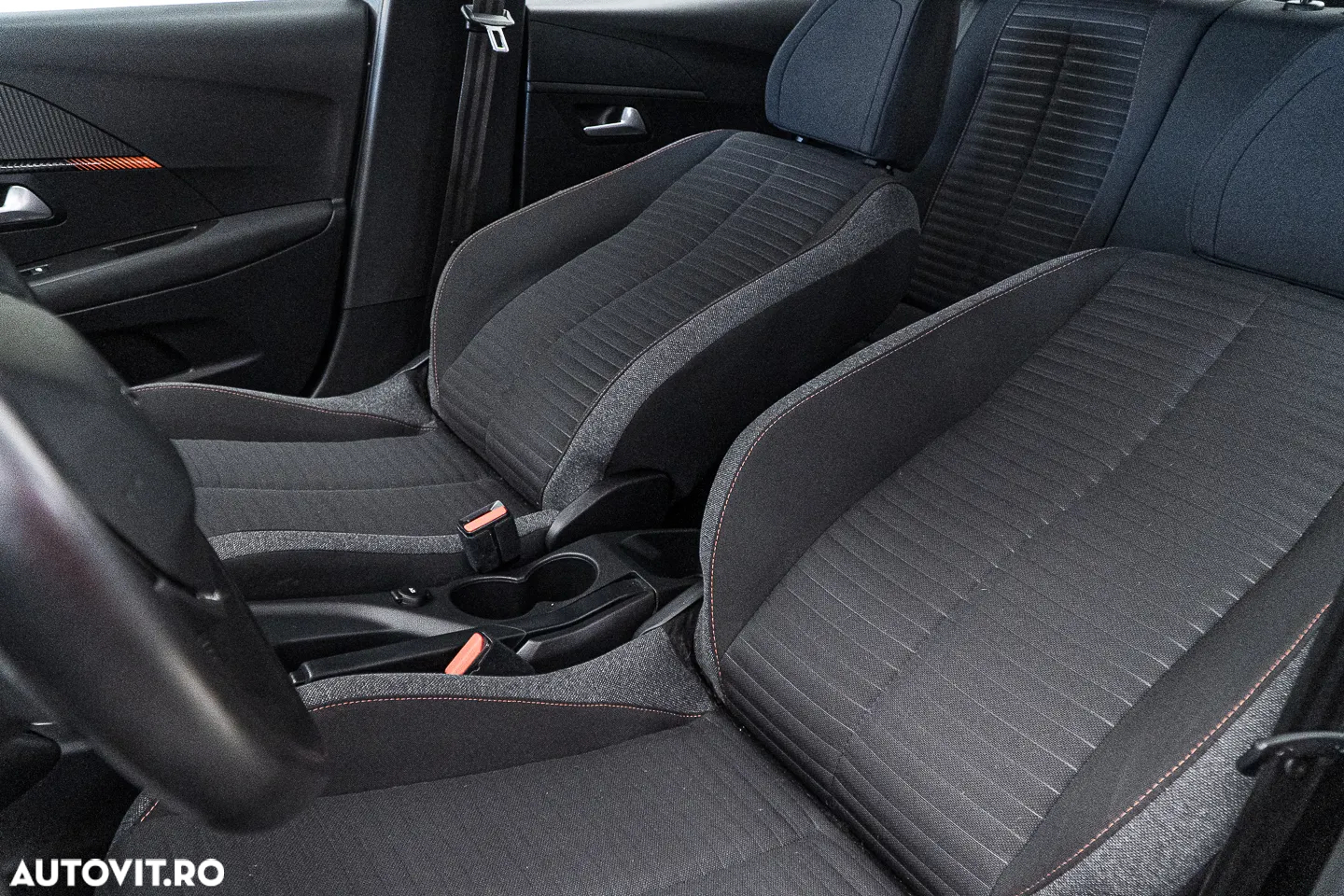 Peugeot 208 1.2L PureTech 100 S&S BVM6 Allure - 21
