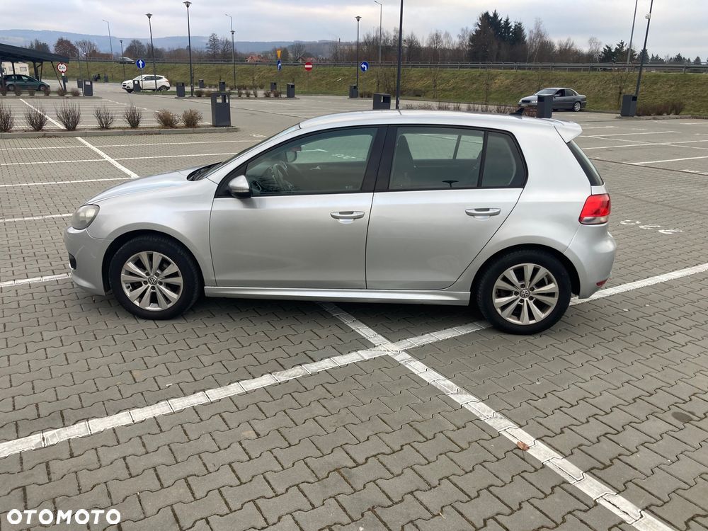 Volkswagen Golf 1.6 TDI DPF BlueMotion Technology DSG Comfortline - 2