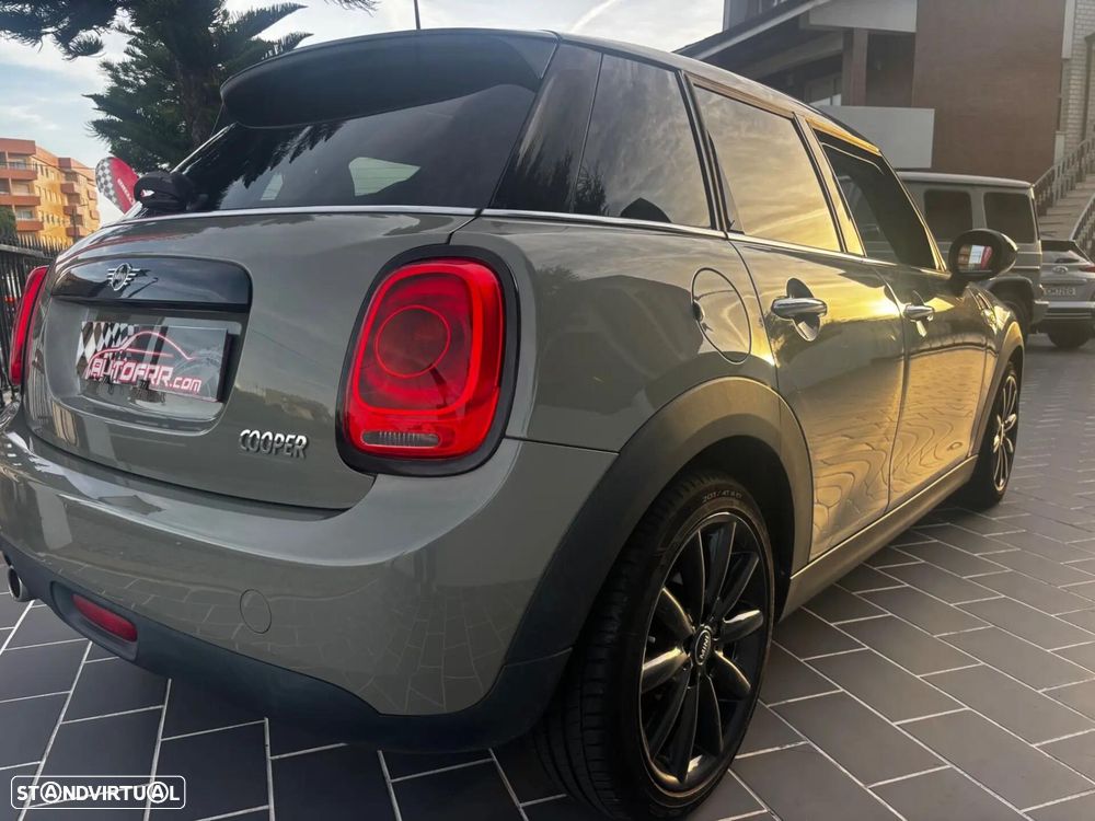 MINI 5 Portas Cooper Premium Yours Auto - 32