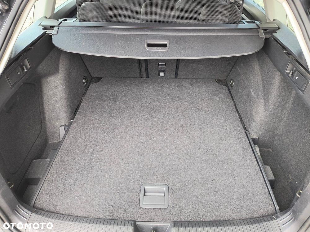 Volkswagen Golf - 24