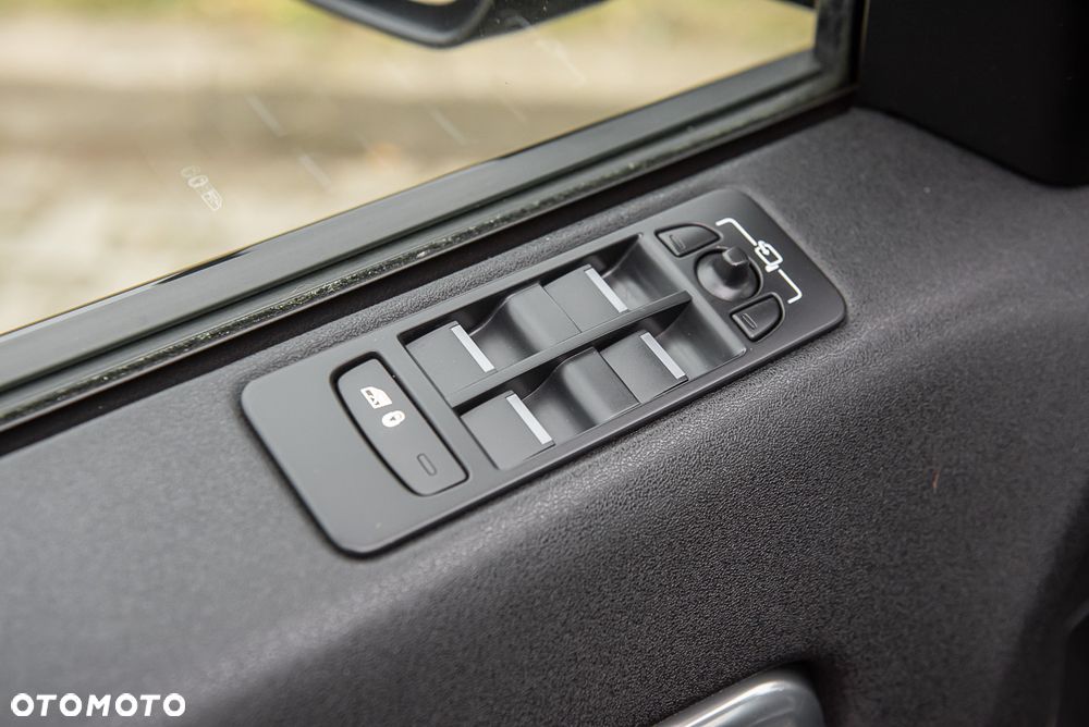 Land Rover Discovery Sport - 16