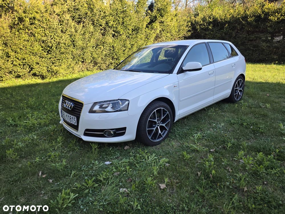 Audi A3 Sportback 2.0 TDI DPF quattro S line Sportpaket - 2