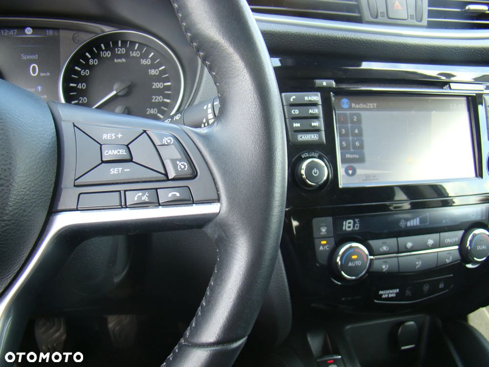 Nissan Qashqai 1.2 DIG-T N-Connecta EU6 - 25