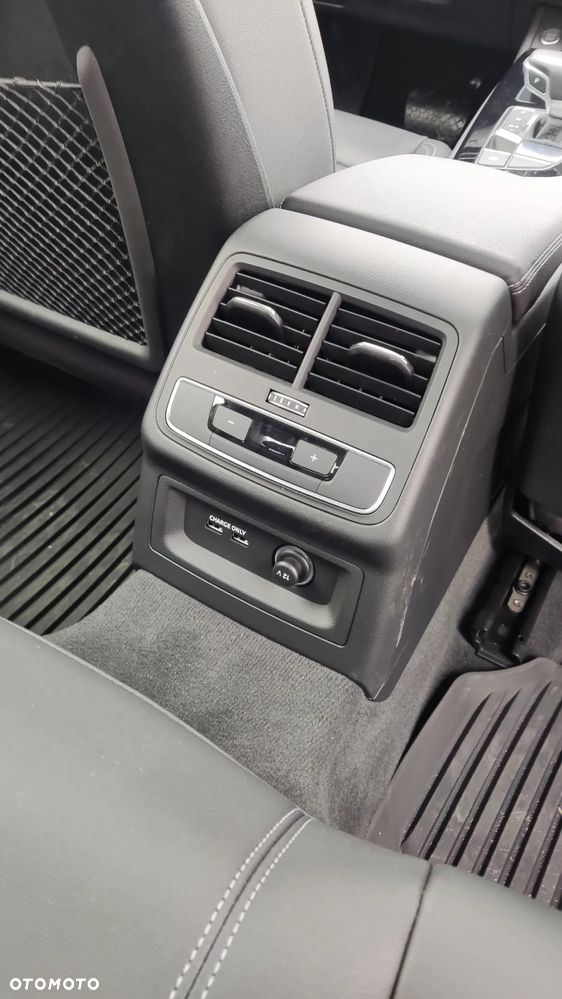 Audi A4 Limousine - 21