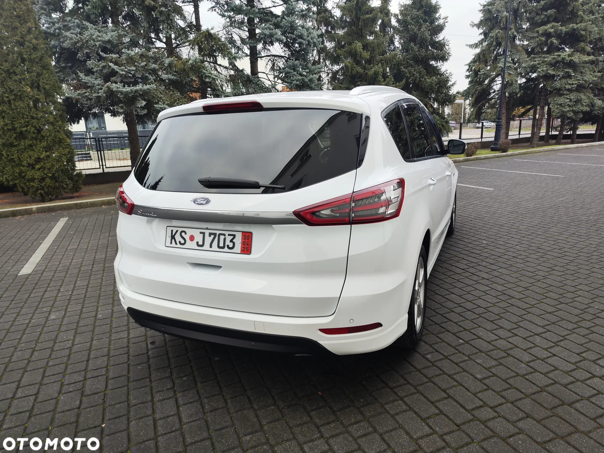 Ford S-Max 2.0 TDCi Trend - 11