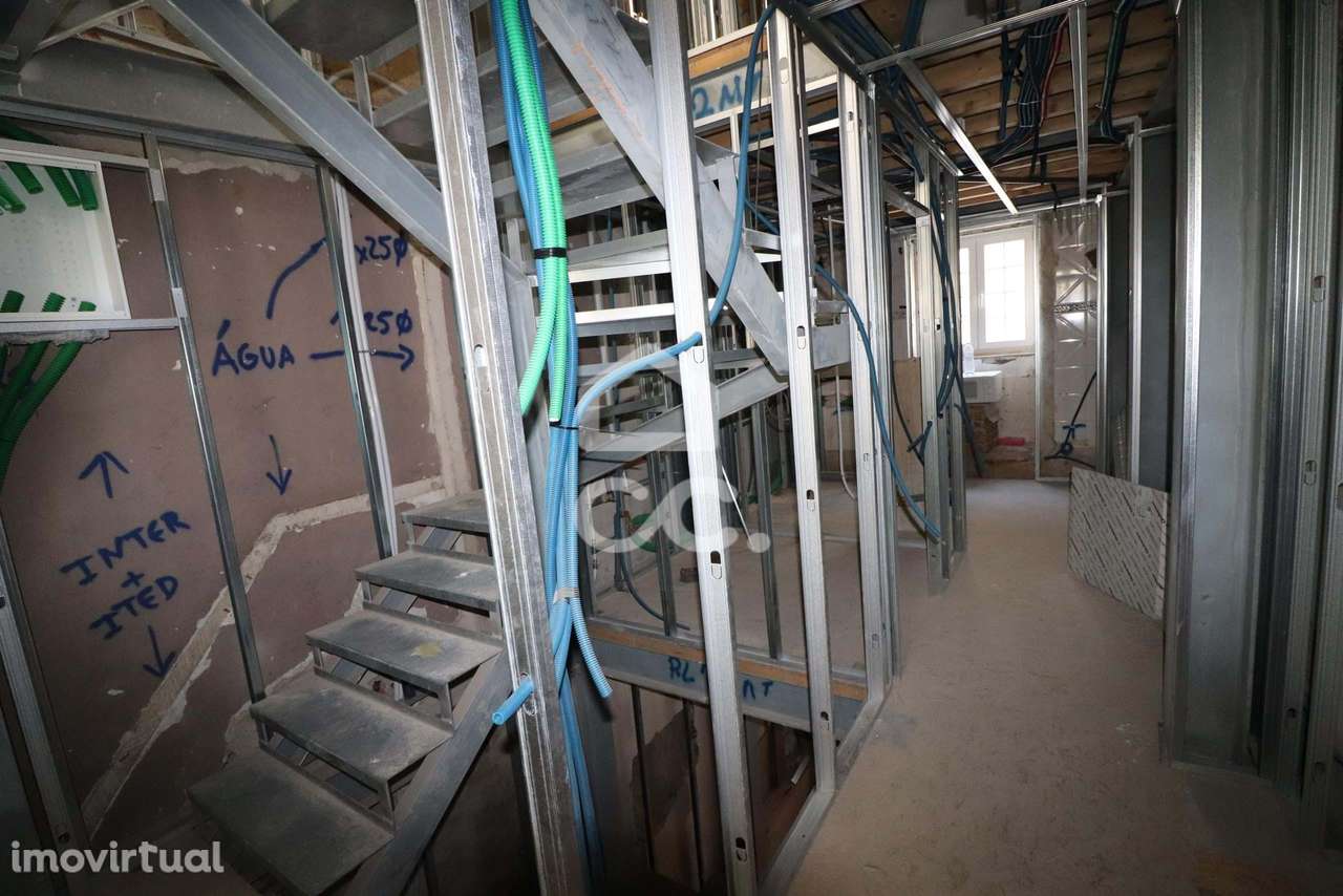 Prédio na Baixa de Coimbra - Grande imagem: 4/10