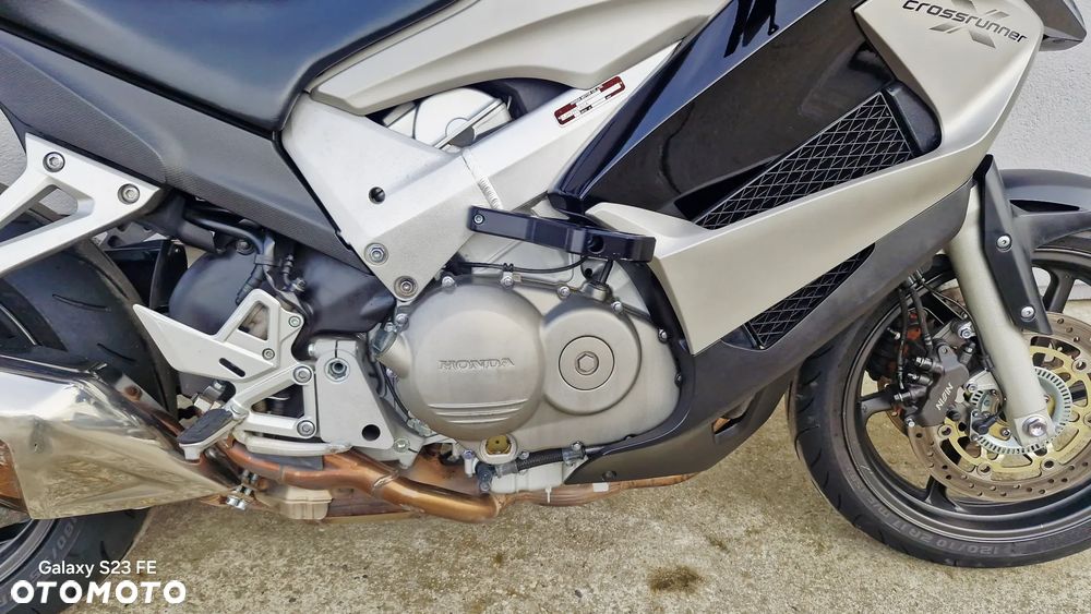 Honda VFR - 34