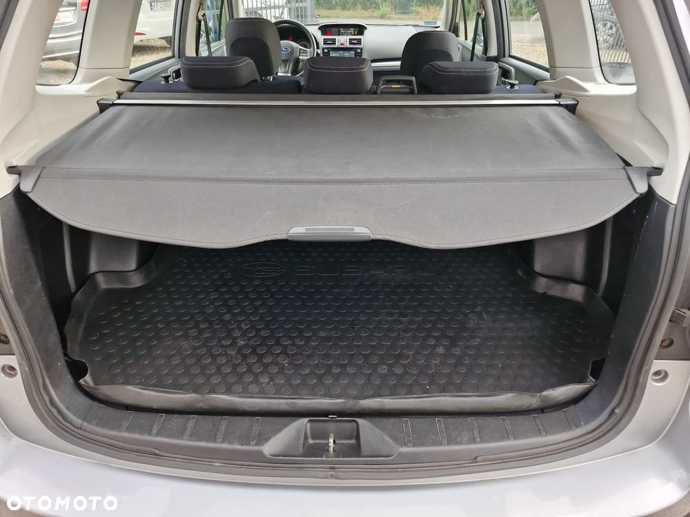 Subaru Forester 2.0i Exclusive Lineartronic - 24